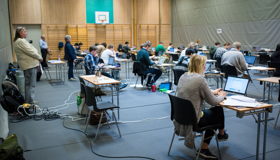 Løsningen for digitale vitnemål er frivillig for institusjonene å ta i bruk, og vil bli innført i ulike semestre ved lærestedene.