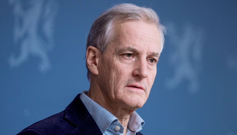 Jonas Gahr Støre skulle gjerne vært informert om Sandra Borchs masterjuks tidligere, men mener at man ikke kan sjekke alle statråders master- og eksamensoppgaver før de går inn i regjering. Nå oppfordrer han regjeringsmedlemmene til selvrapportering.